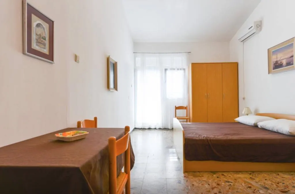Apartments Andi 佩特坎内
